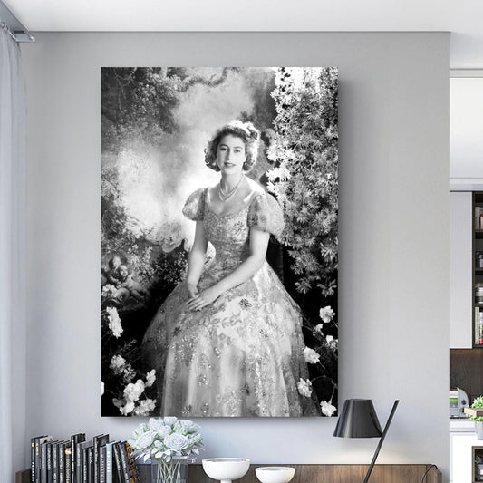 Queen Elizabeth Beautiful Vintage Black and White