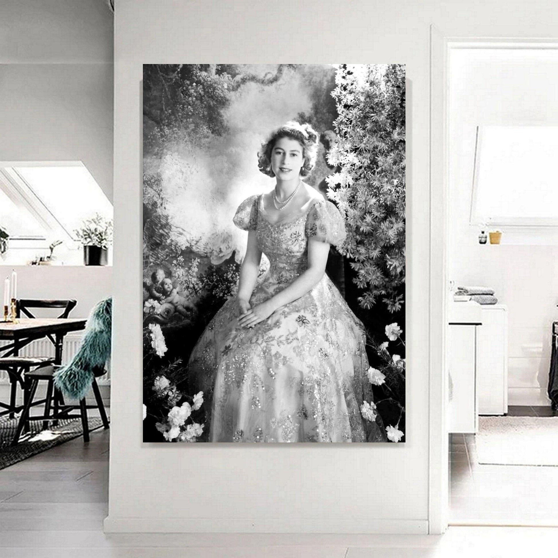 Queen Elizabeth Beautiful Vintage Black and White