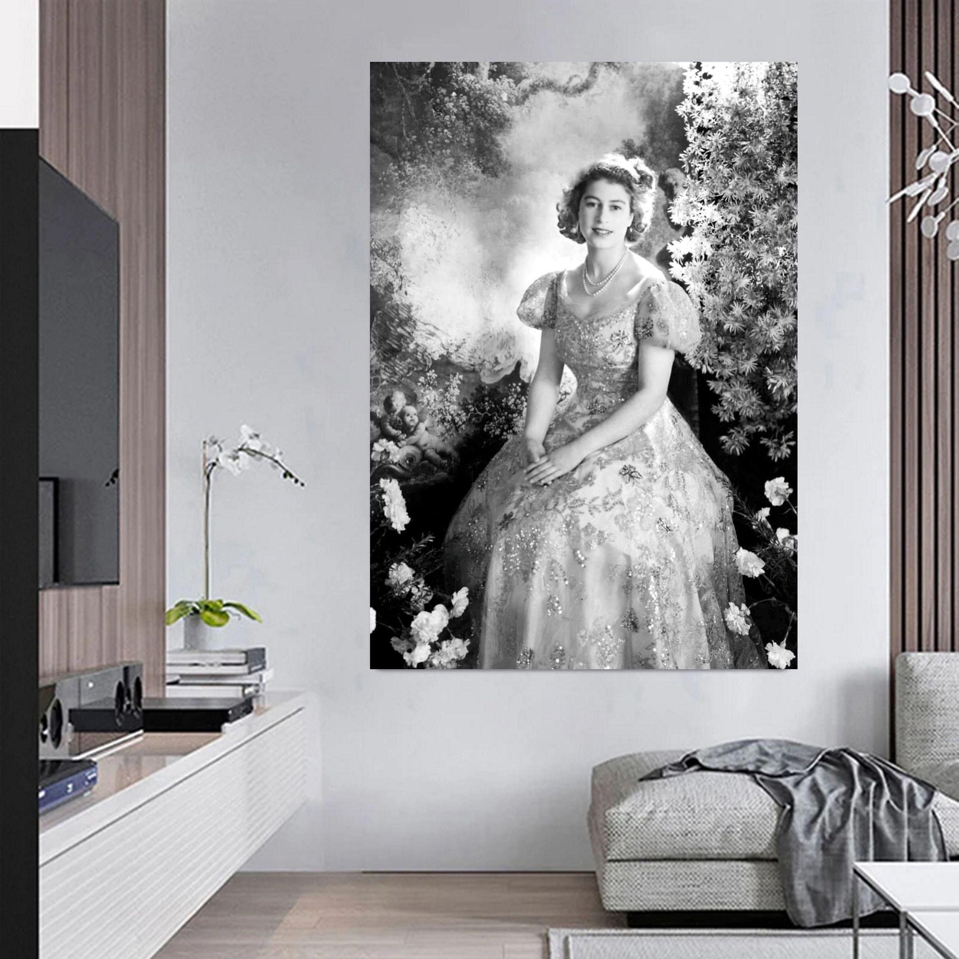 Queen Elizabeth Beautiful Vintage Black and White
